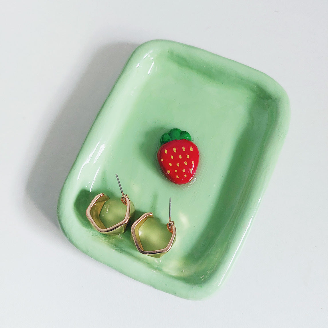 Strawberry_Trinket_Dish